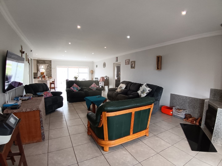 4 Bedroom Property for Sale in Dolphin Creek Golf Estate Western Cape